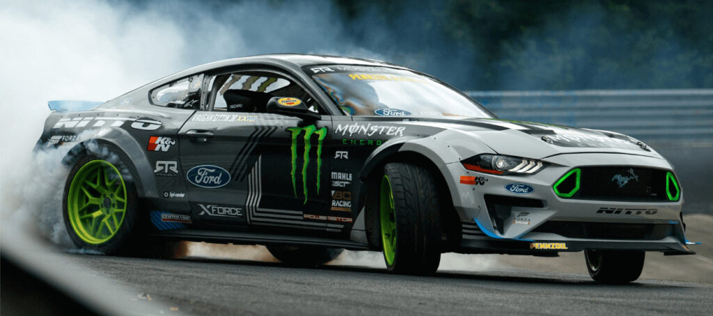 Pro Driver Drifting Ford Mustang