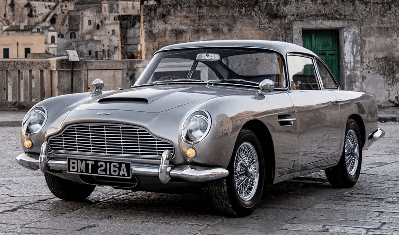 Silver Aston Martin DB5